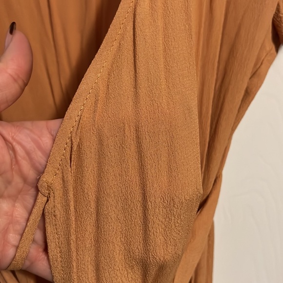 VICI DOLLA WRAP DRESS - Picture 7 of 7